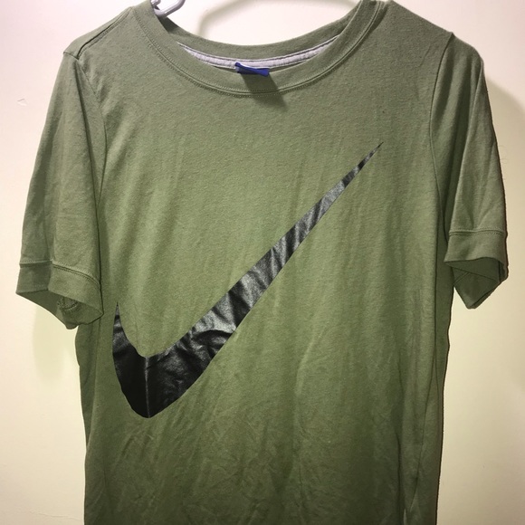 nike shirt olive green nike shirt olive green